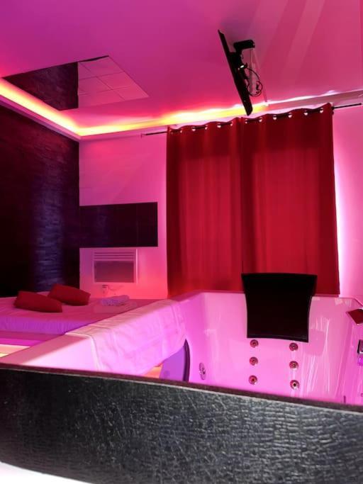 Jeu De Regards - Jacuzzi/Balneo Daire Courcouronnes Dış mekan fotoğraf