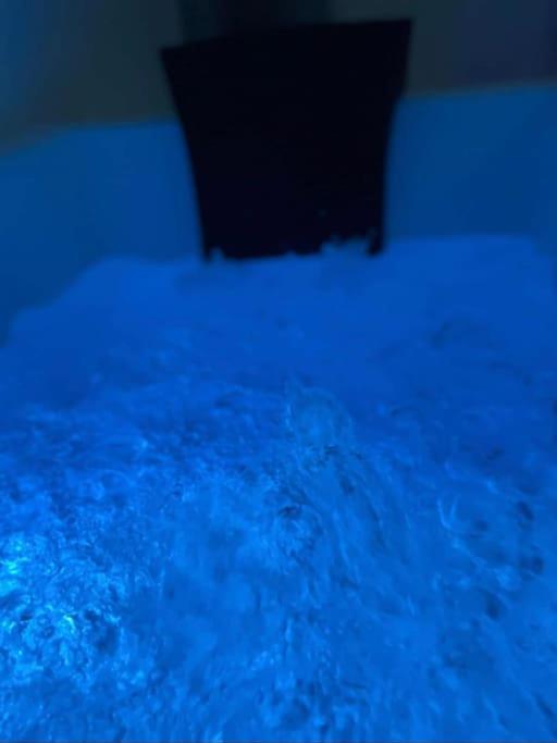 Jeu De Regards - Jacuzzi/Balneo Daire Courcouronnes Dış mekan fotoğraf